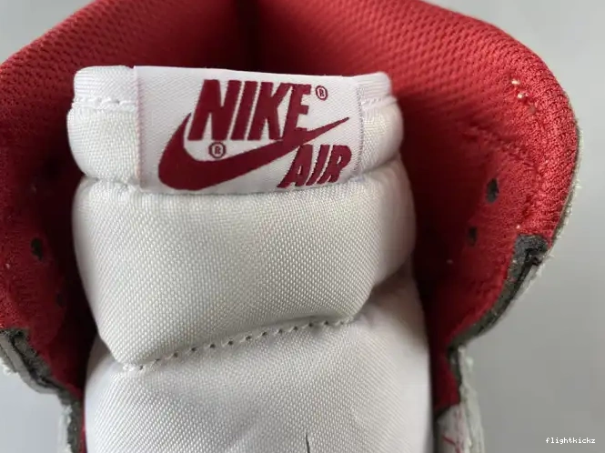 Metallic Jordan Red Air (2017) 1 555088-103 Retro 0519